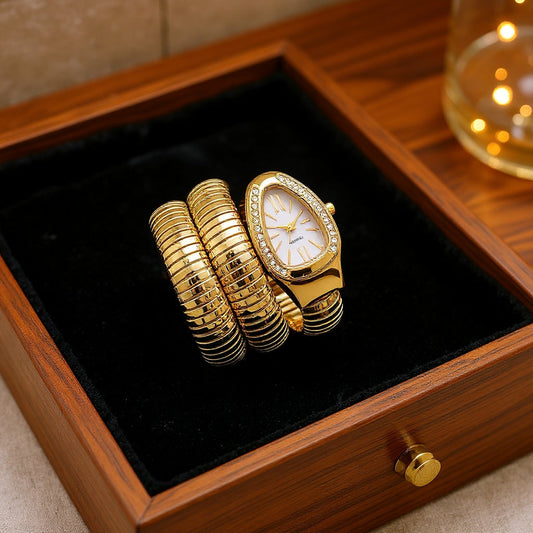 Fashionable Quartz Snake Bracelet Women Watch 2026💫